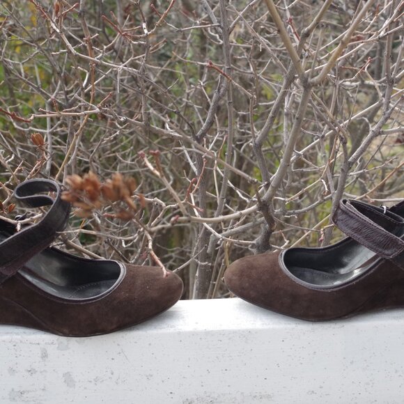 Brown Suede Wedge Ladies Shoes By DKNC - Picture 5 of 5